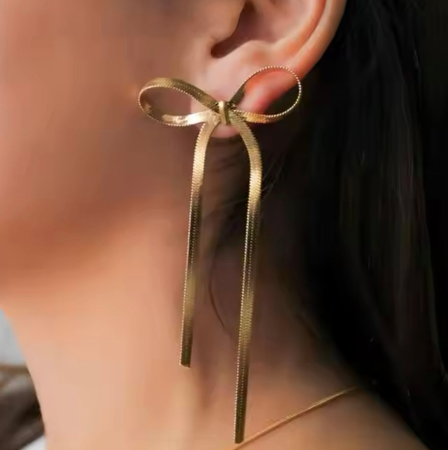 Brinco Laço Comprido | Aço Inoxidável