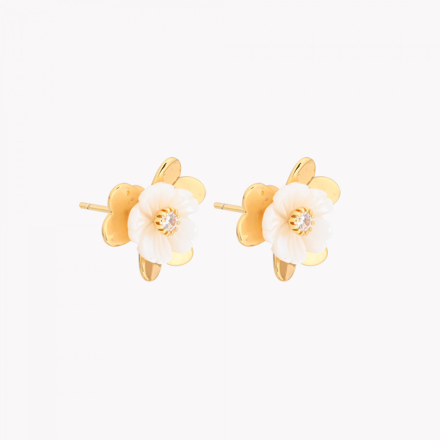 Brinco Flor Madrepérola | Semijoia
